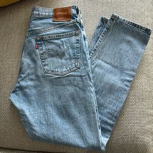 Women’s Levi’s 501 skinny jeans